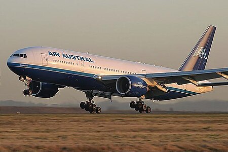 Boeing 777-200ER (Air Austral) 7381.jpg