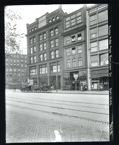 File:Buildings at -182--192 Boylston Street (16333195771).jpg