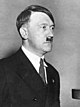 Bundesarchiv Bild 183-1987-0703-506, Adolf Hitler vor Rundfunk-Mikrofon retouched.jpg