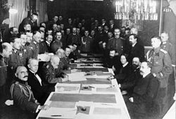 A békeegyezmény aláírása 1918. március 3-án