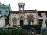 Català: Can Bassa. C. Sant Pau, 3-4 (Vilassar de Mar). This is a photo of a building listed in the Catalan heritage register as Bé Cultural d'Interès Local (BCIL) under the reference IPA-9343. Object location 41° 30′ 07.6″ N, 2° 23′ 32.28″ E  View all coordinates using: OpenStreetMap