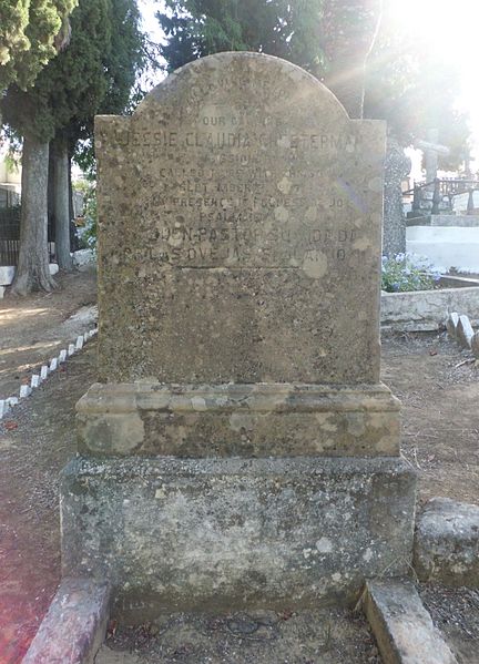 File:Cementerio inglés de Linares. 8 oct. 2016 (7).jpg