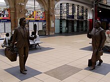 Chance Meeting sculpture of Ken Dodd and Bessie Braddock at Liverpool Lime Street station