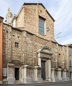 Fasada kościoła Santa Maria della Pace od strony południowej Brescia.jpg