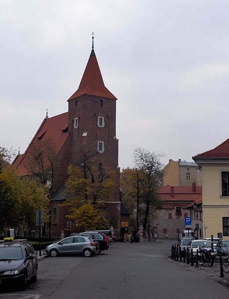 File:Church of the Holy Cross in Krakow (8125484388).jpg
