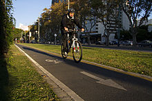 A cycle lane in the city. Ciclovias (8098530730).jpg