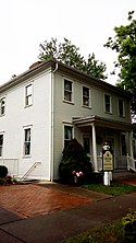 Gable's 1901 birthplace in Cadiz, Ohio Clark-Gable-Birth-Home-003.jpg