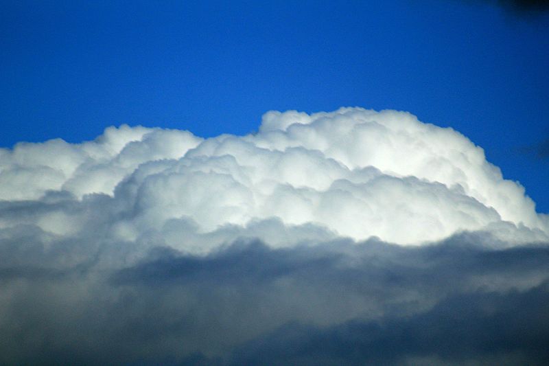 File:Clouds over Hale Passage 17.Mar 2017 04.jpg