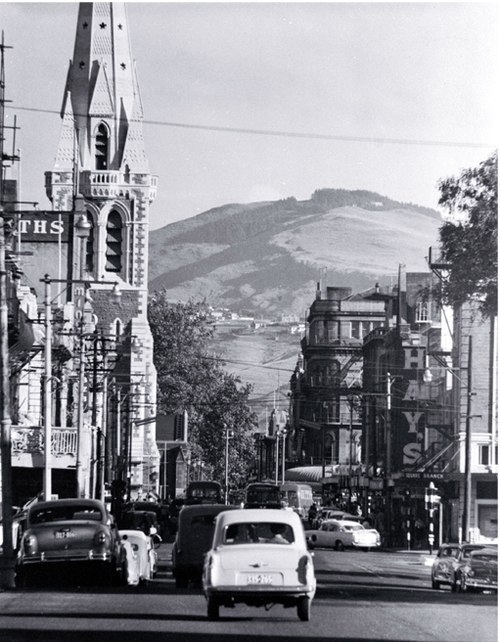 Colombo Street in 1960 looking south, with the tower of ChristChurch Cathedral visible in Cathedral Square