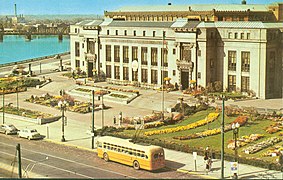 City Hall's plaza c. 1940s