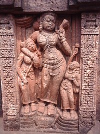 Yamuna with attendants, 10th century, Ratangiri temple. CsAdJA5UIAAXeni.jpg