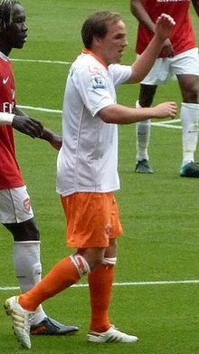 Vaughan playing for Blackpool during the 2010-11 Premier League season David Vaughan.jpg