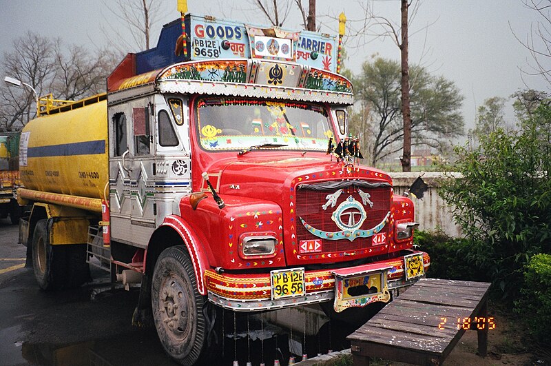 File:Decorated truck in India.jpg