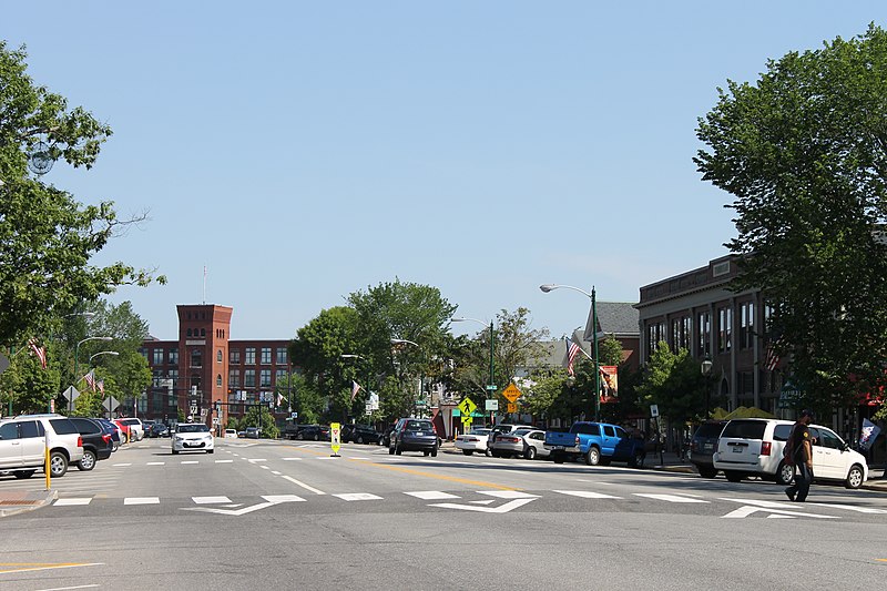 File:Downtown Brunswick, ME IMG 1967.JPG