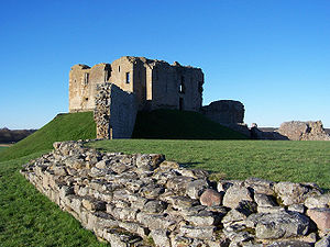 Ruins of Duffus Castle, seat of William Sutherland, 5th of Duffus Duffus Castle.jpg
