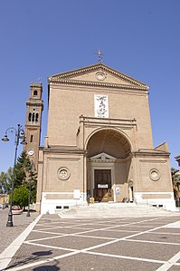 Cathédrale et clocher (Cavarzère) .jpg