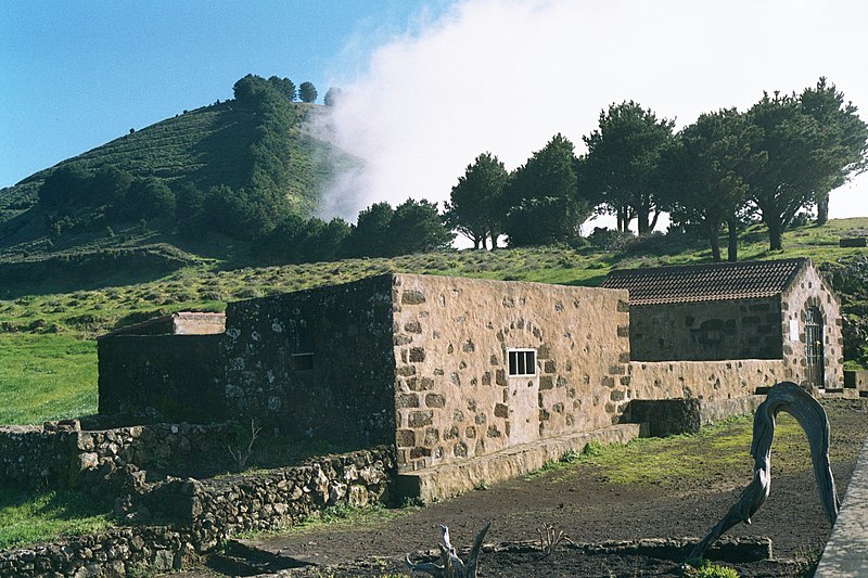 File:El Hierro Virgen de la Caridad.JPG