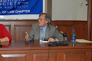 Erwin chemerinsky 09-2007.JPG