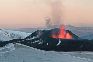 2010-03-29: The first fissure that opened on Fimmvörðuháls, as seen from Austurgígar.