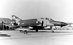 Un F-4 Phantom II E 68-0537 del 353d Tactical Fighter Squadron en la base aérea de Torrejón, año 1970.