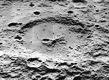 Oblique Lunar Orbiter 5 image, facing west Fabry crater 5181 med.jpg