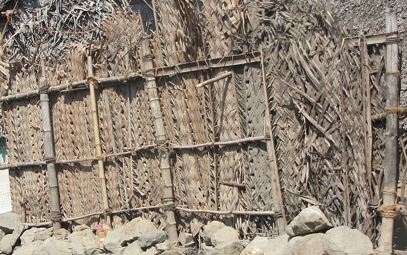 File:Fence with coconut-leaves mat.jpg