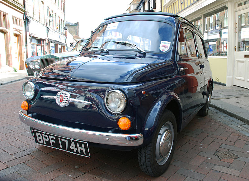 File:Fiat 500 (Estate Version!) (2505167757).jpg