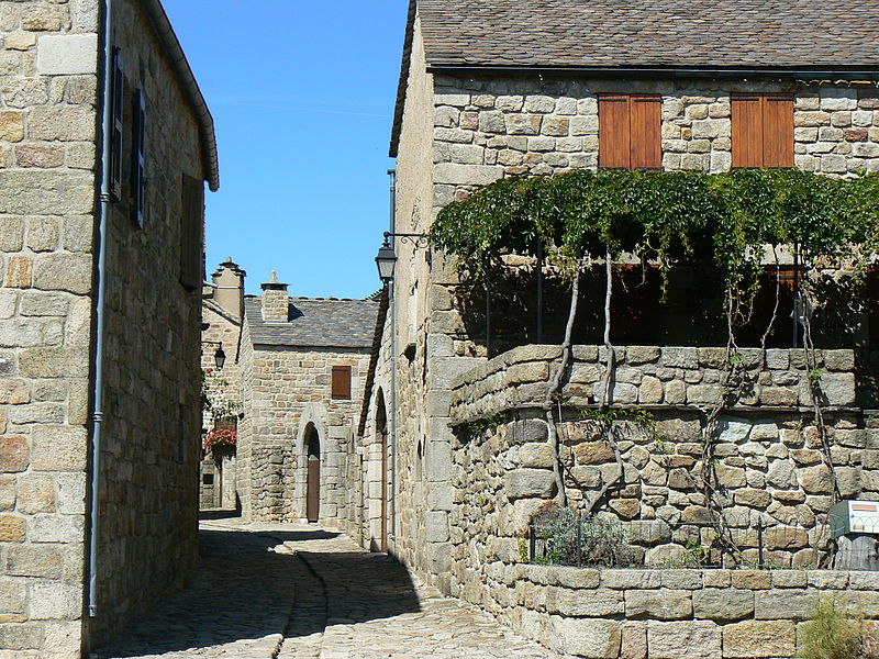 File:France Lozère La Garde-Guérin 05.jpg