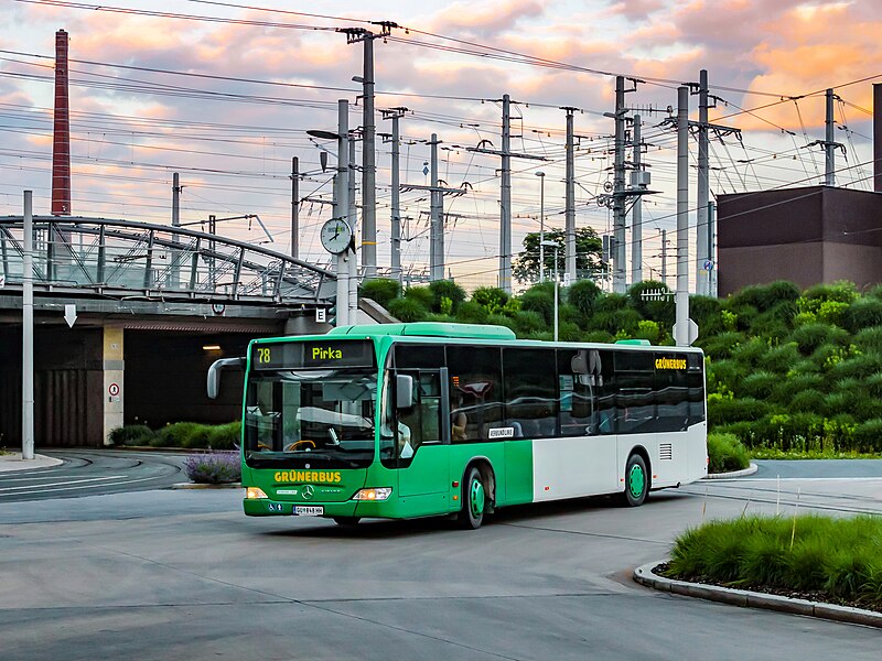 File:Grünerbus Mercedes-Benz O530 FL kn Puntigam.jpg