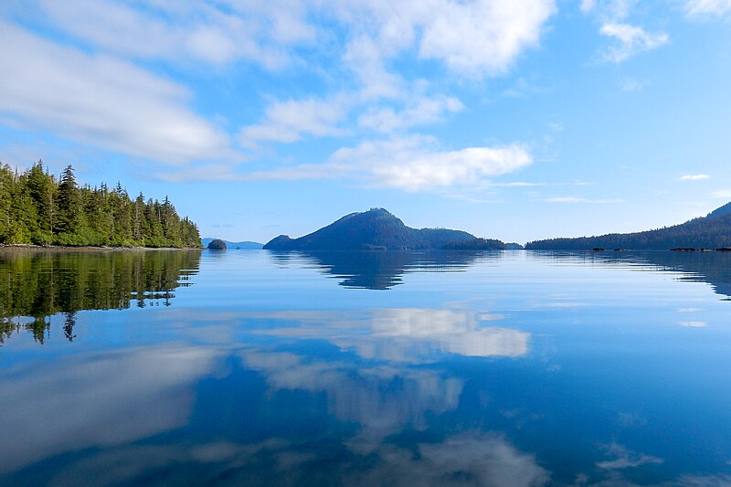 File:Gwaii Haanas (28724808792).jpg