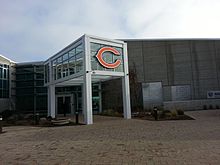Halas Hall in Lake Forest, Illinois is the Bears' headquarters. Halas-hall-bears-2014.jpg