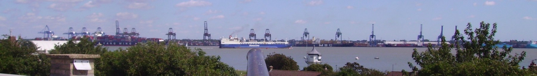 Harwich banner view from Redout emplacement.JPG
