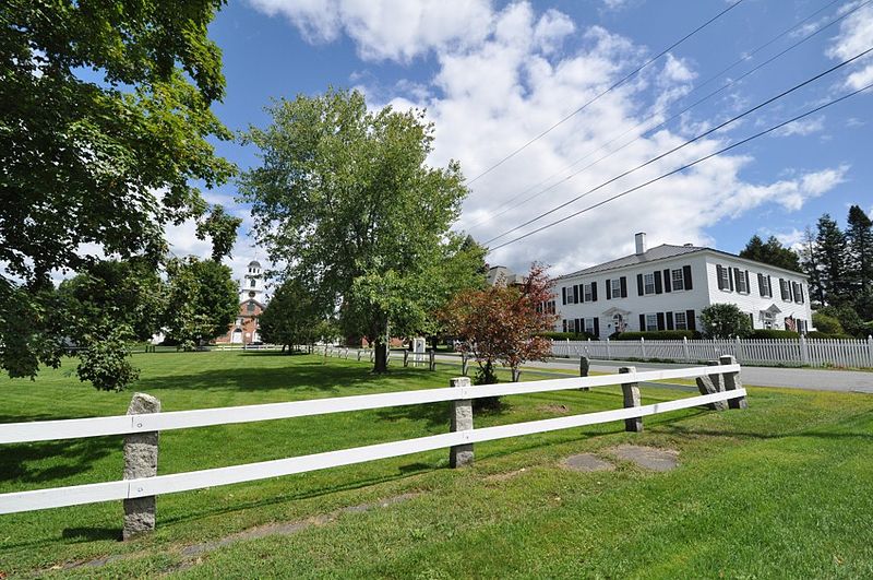 File:HaverhillNH HaverhillCornerGreen.jpg