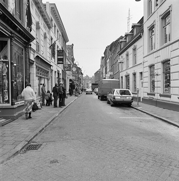 File:Heilige Geeststraat - Roermond - 20188991 - RCE.jpg