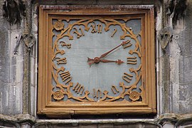 Horloge de l'hôtel de ville de Compiègne.jpg