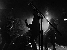 Zavijanje zvona, King Tuts, lipanj 2014.jpg