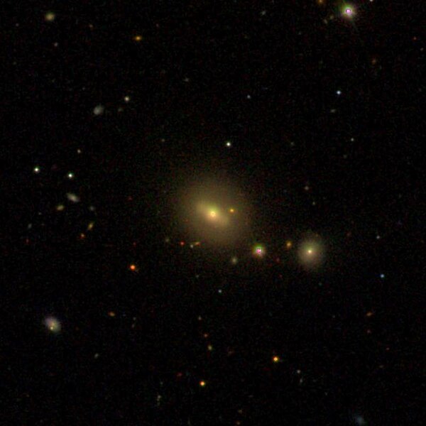 File:IC246 - SDSS DR14.jpg