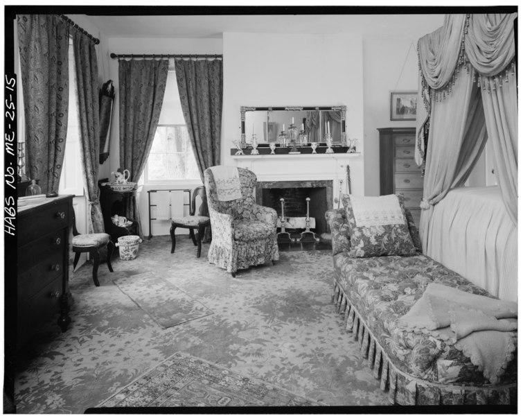 File:INTERIOR, SOUTHEAST BEDROOM, LOOKING SOUTH - Colonel John Black House, West Main Street (State Route 172), Ellsworth, Hancock County, ME HABS ME,5-ELWO,1-17.tif