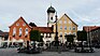 File:Immenstadt - Marienpl - Mariensäule m Kirchturm v W.JPG (Source: Wikimedia)