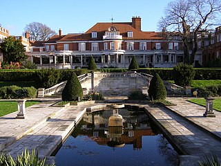 <span class="mw-page-title-main">Inverforth House</span> Historic site in Hampstead, London