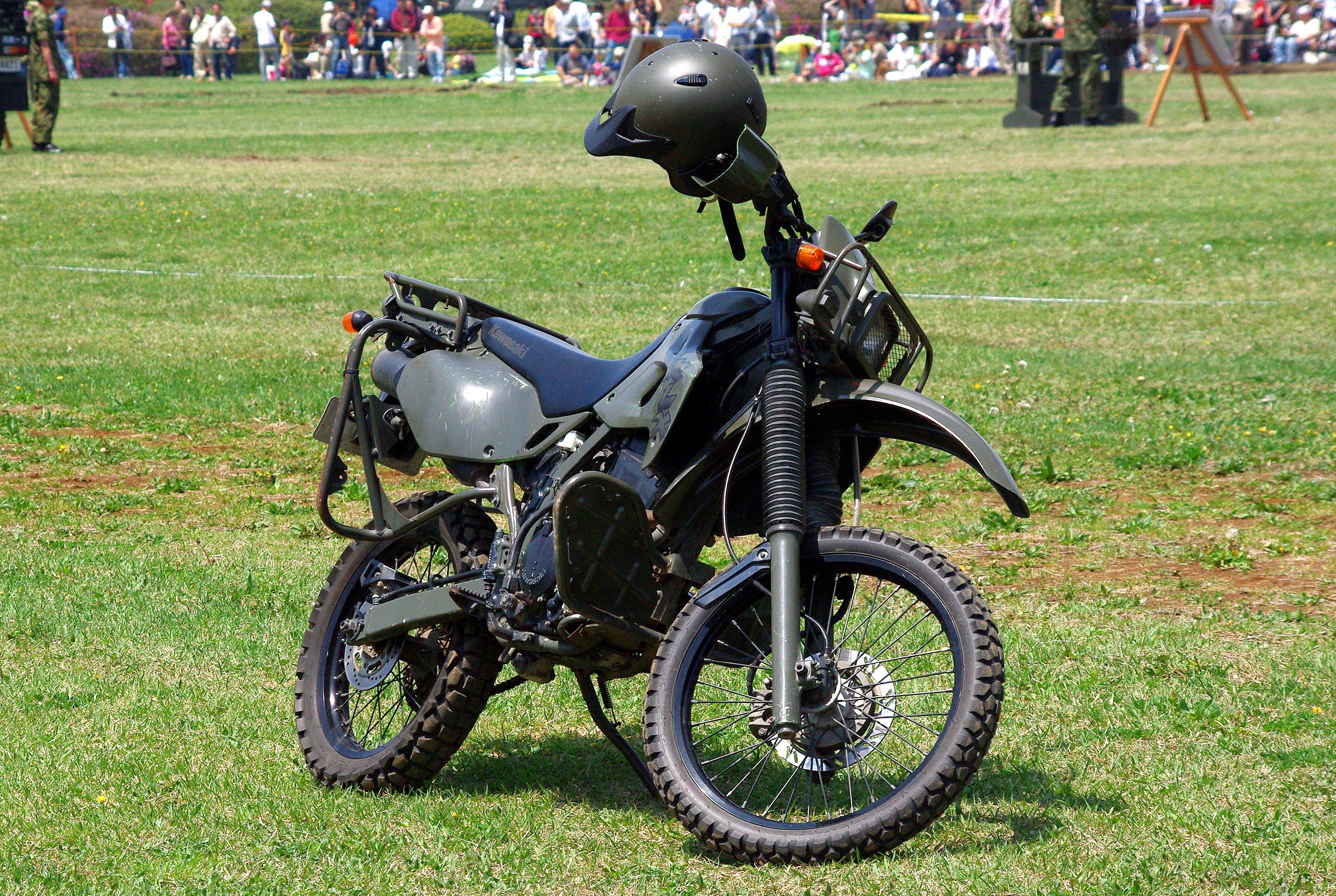 File:JGSDF reconnaissance bicycle (Kawasaki KLX250) 20120429 