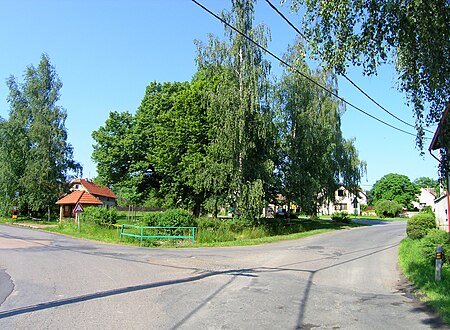 Křížkový Újezdec, Common