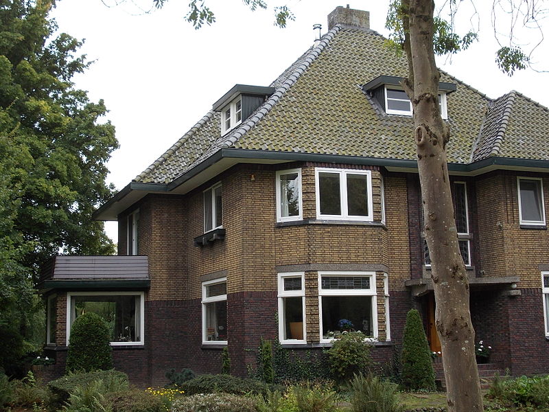 File:Kantoorwoning in Interbellumstijl Finsterwolde - 3.jpg