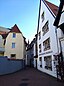 Die Kleine Gildewart in Osnabrück mit Blick in Richtung Rathaus. Dieses Motiv hat Hella Hirschfelder-Stüve 1949 in einem Gemälde festgehalten. Man bea...