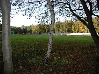 So kommt man zu Geißbockheim mit den Öffentlichen - Mehr zum Ort Hier