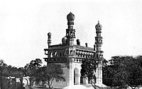 Kulsum Begum Mosque, Hyderabad.jpg