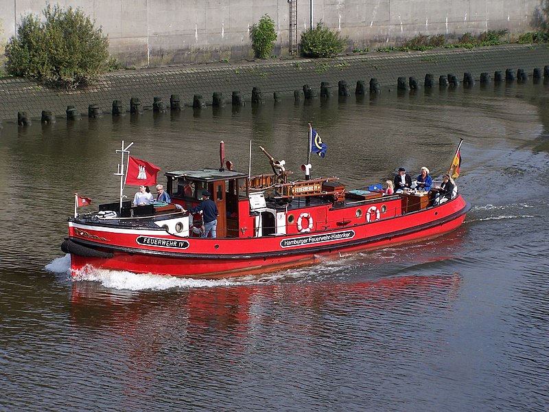 File:Löschboot IV.JPG