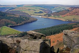 The Ladybower Reservoir with the dam on the left and the Ashopton Viaduct in the background