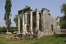 Roman temple of Bziza Le temple sur les hauteurs du village.jpg