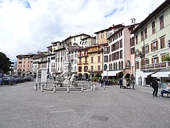 Piazza 13 Martiri